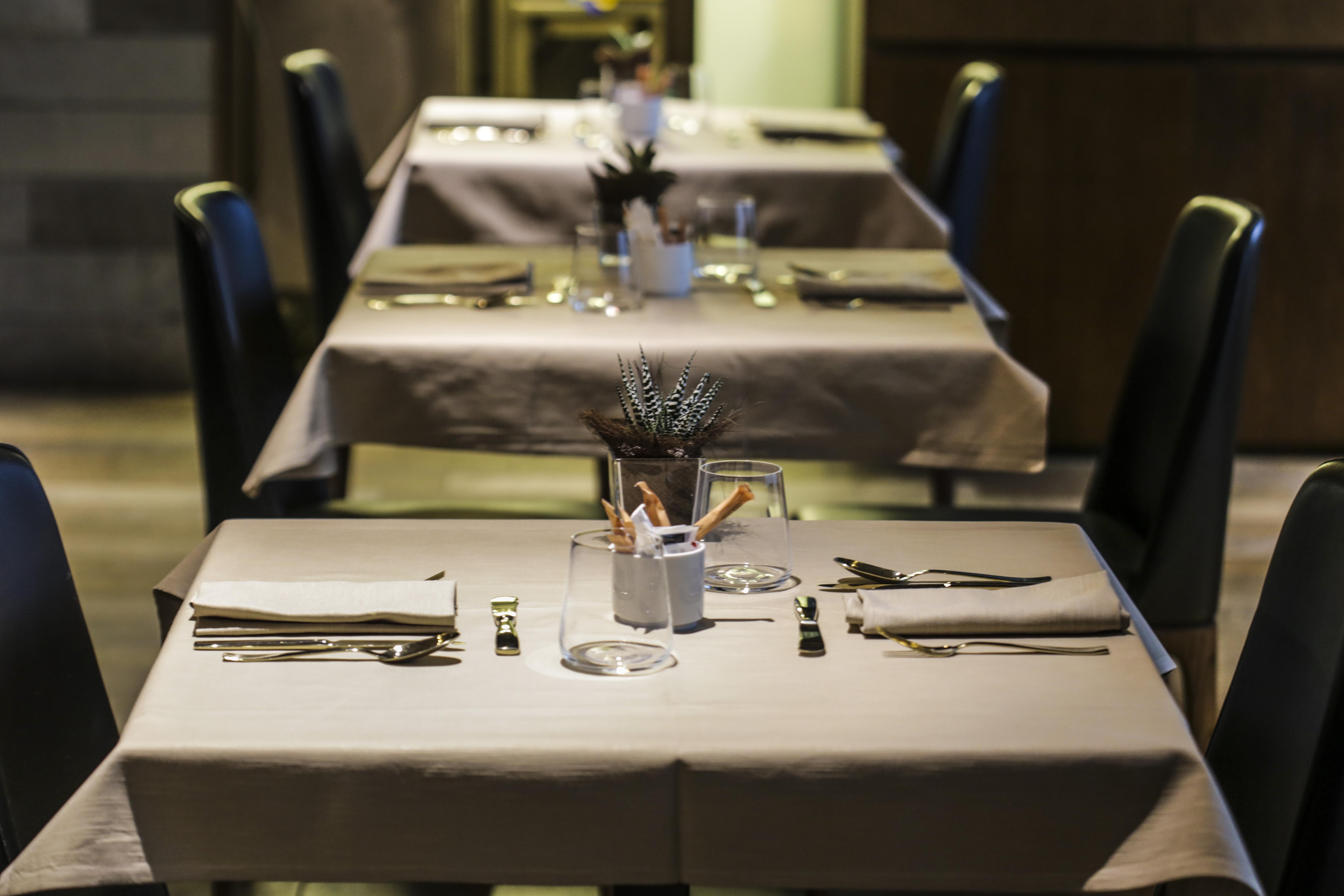 Grand Hotel Campione Campione dʼItalia Exterior foto A table set for dining