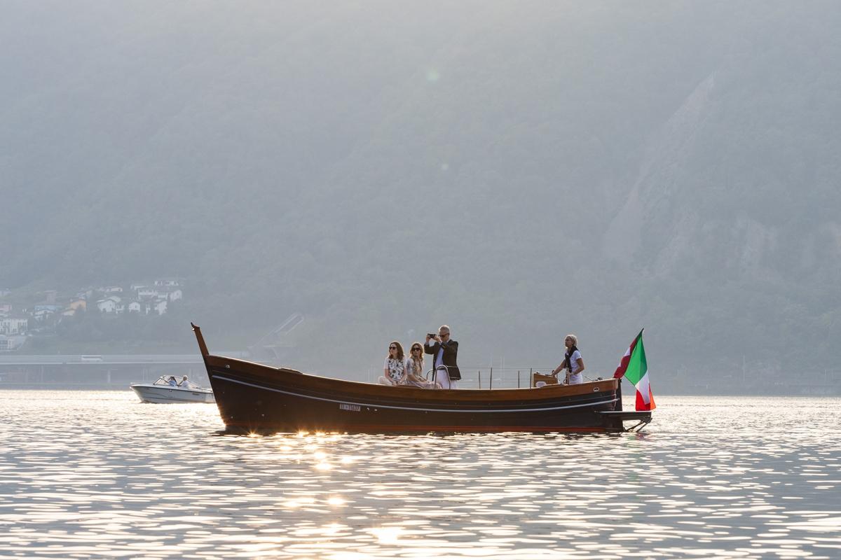 Grand Hotel Campione Campione dʼItalia Exterior foto A gondola on Lake Como